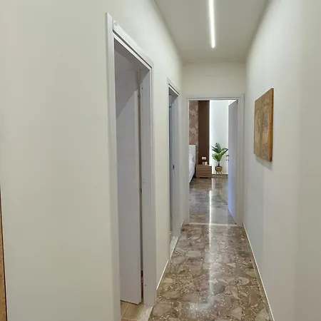 Sis House Apartmán